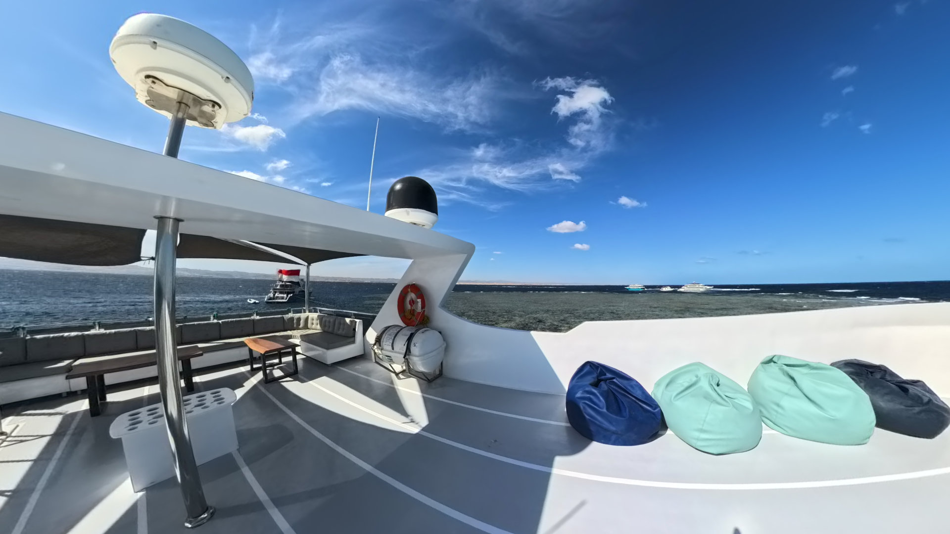 RedSeaVision liveaboard tauchsafari Rotesmeer highdeck
